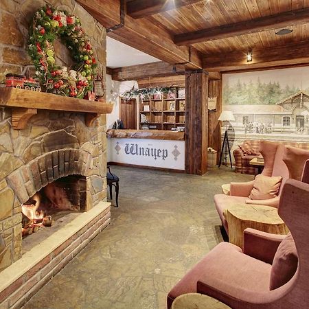 Shpatser Hotel Brjuhovicsi Kültér fotó