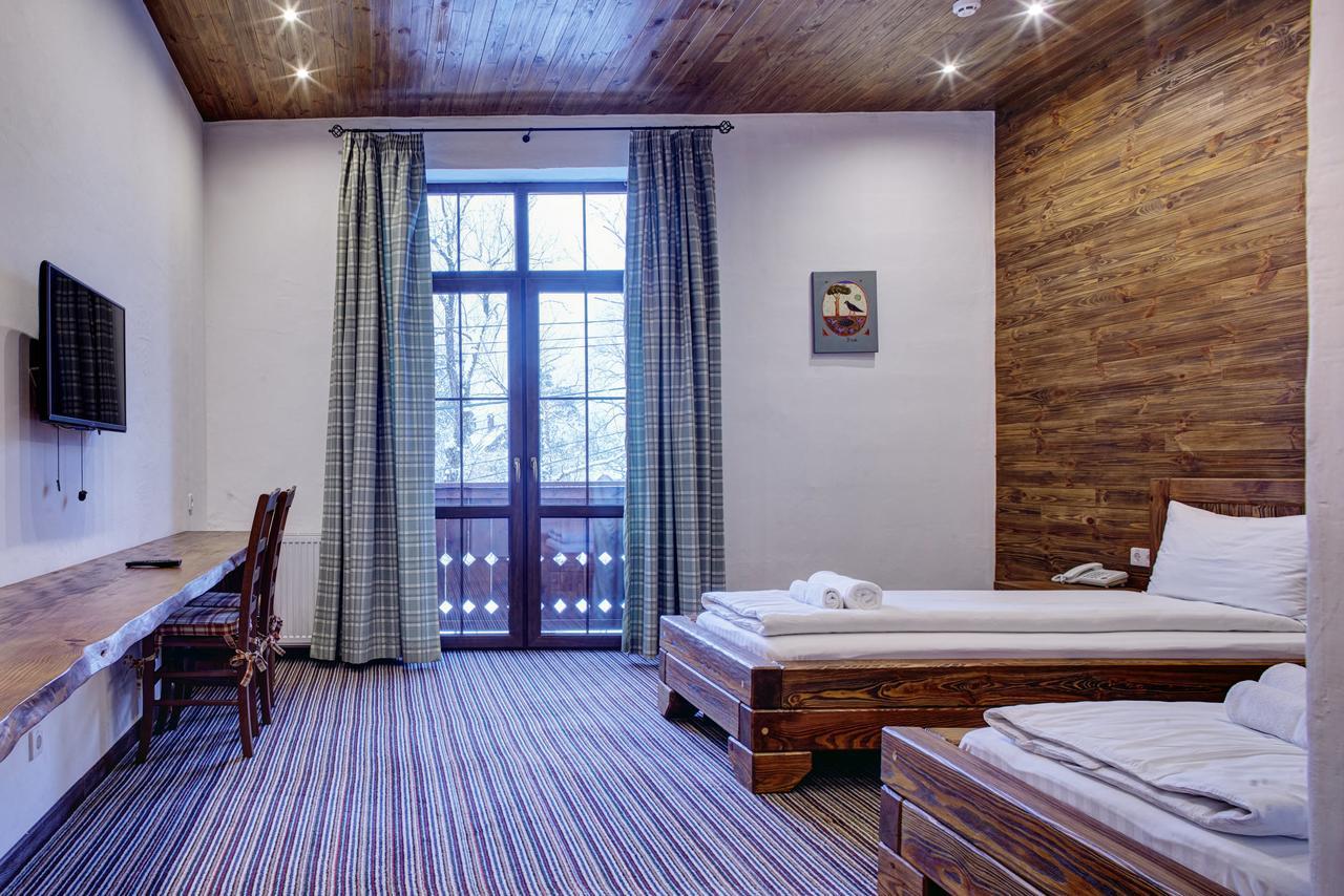 Shpatser Hotel Brjuhovicsi Kültér fotó